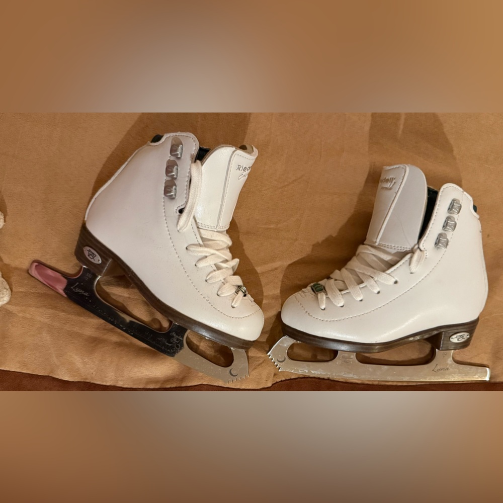 Riedell Emerald Ice Skates